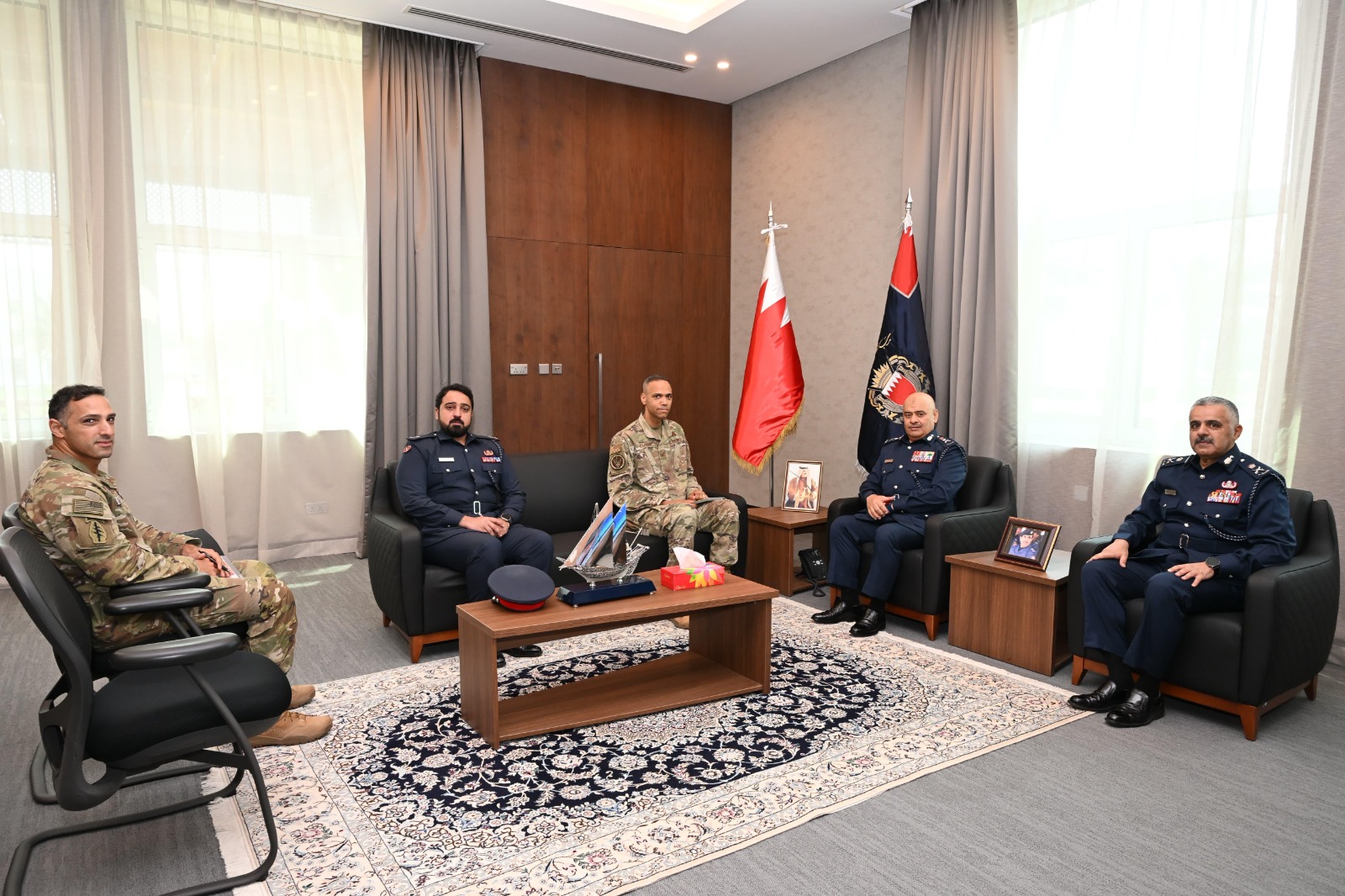 رئيس الأمن العام يستقبل الملحق العسكري بالسفارة الأمريكية لدى مملكة البحرين<